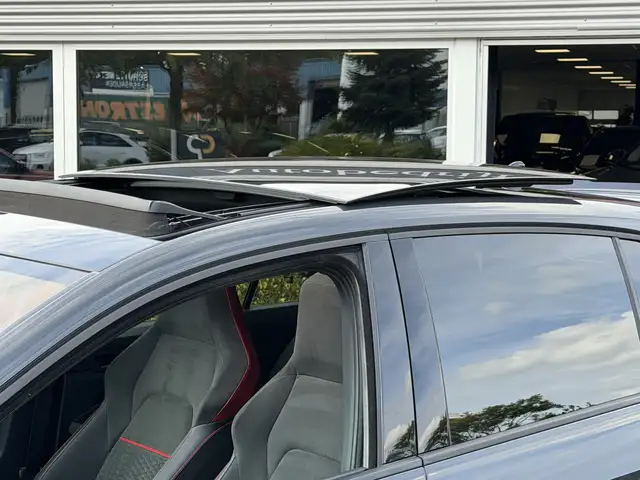 Volkswagen Golf view 12