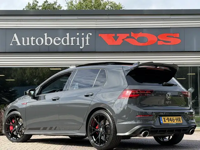 Volkswagen Golf view 5