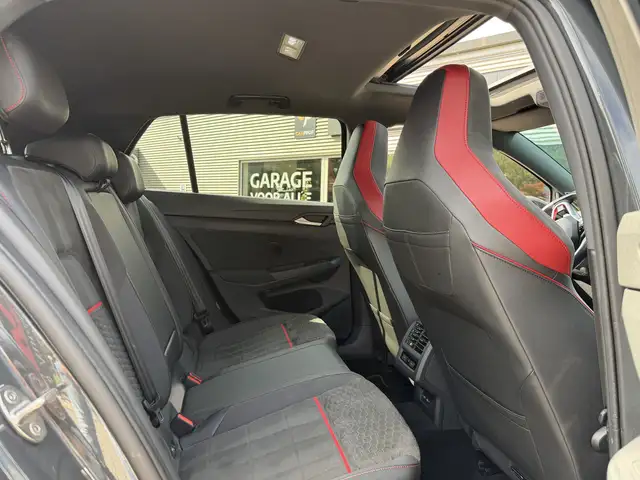 Volkswagen Golf view 10