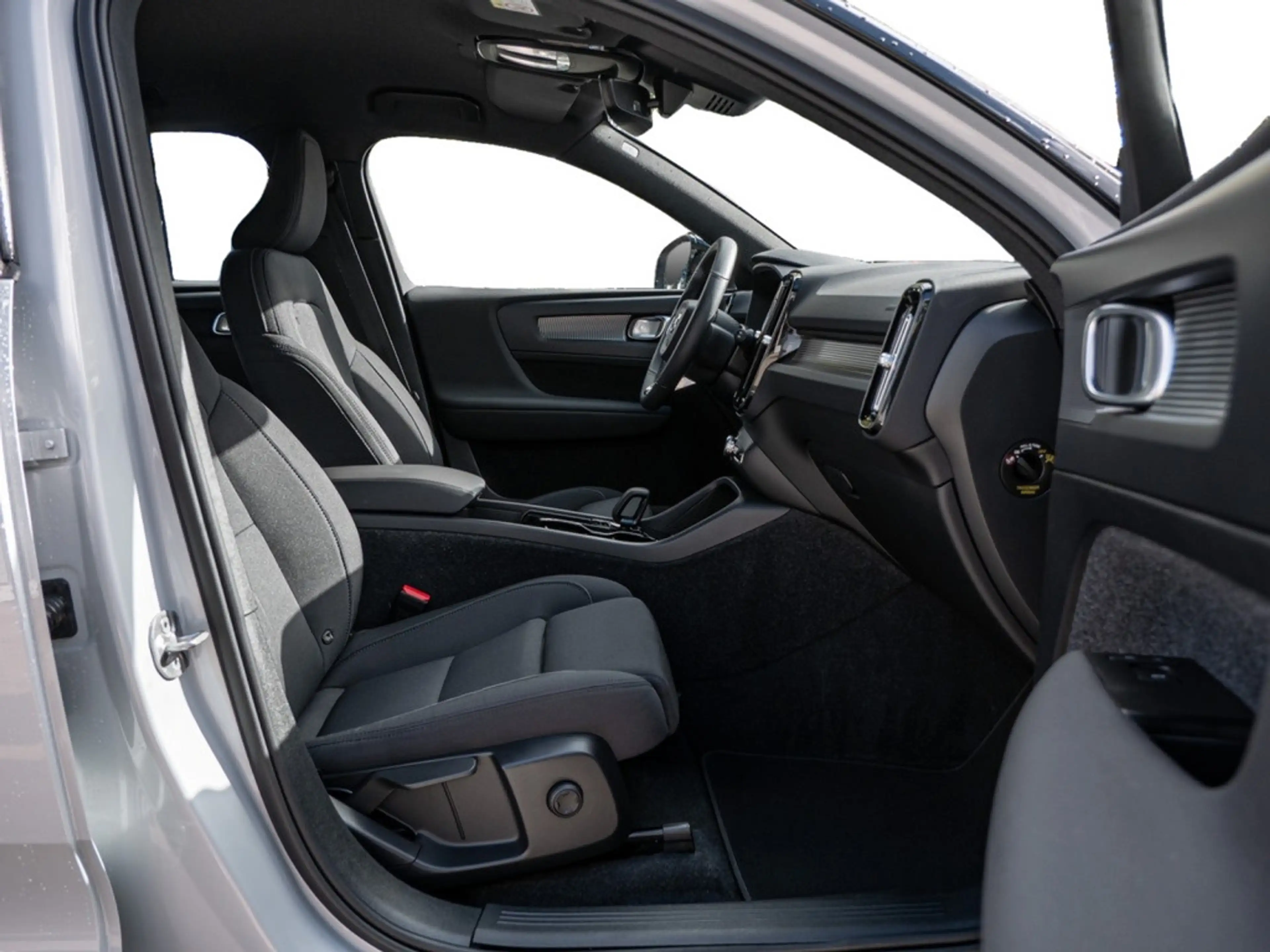 Volvo XC40 Recharge Single Core KAM SHZ — photo 5