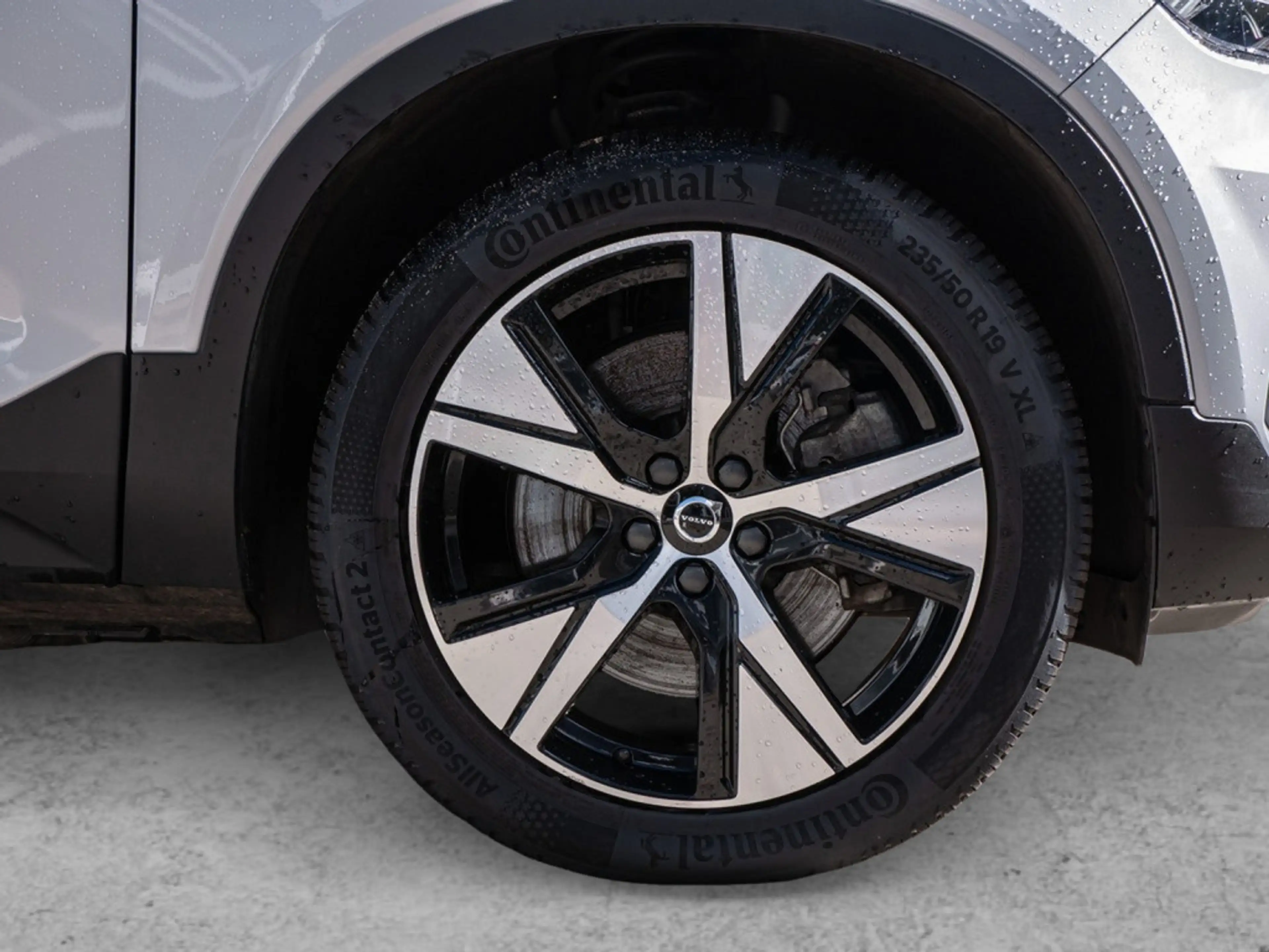 Volvo XC40 Recharge Single Core KAM SHZ — photo 4