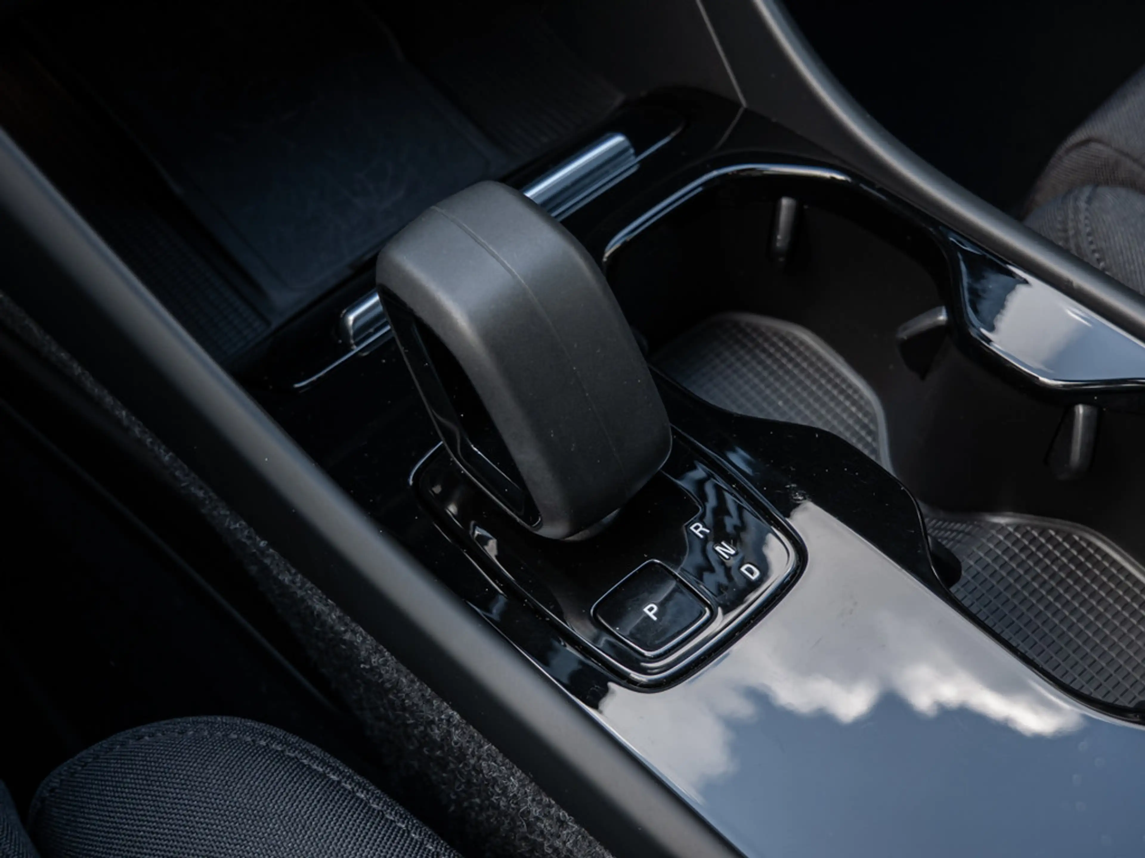 Volvo XC40 Recharge Single Core KAM SHZ — photo 13