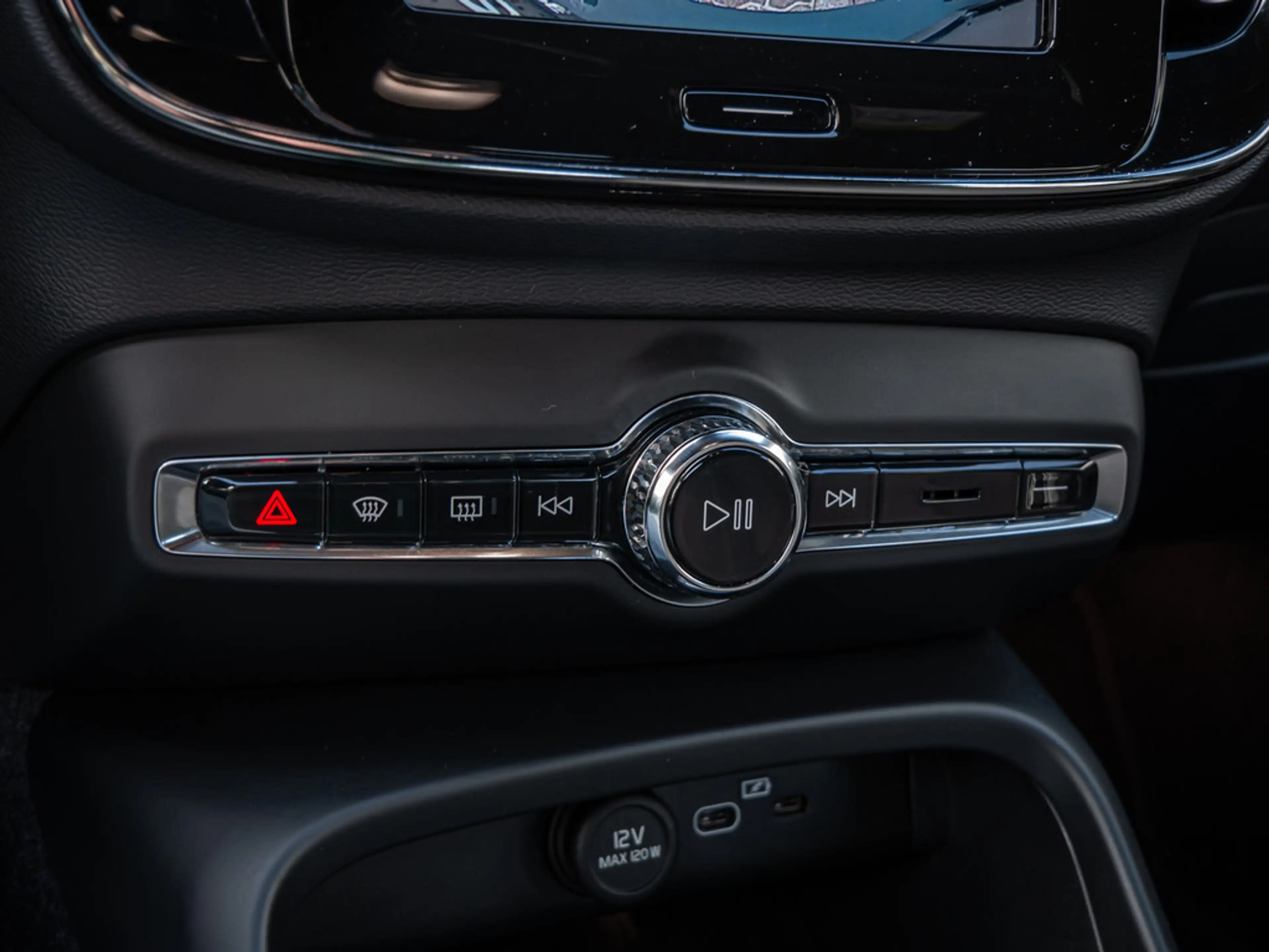 Volvo XC40 Recharge Single Core KAM SHZ — photo 12
