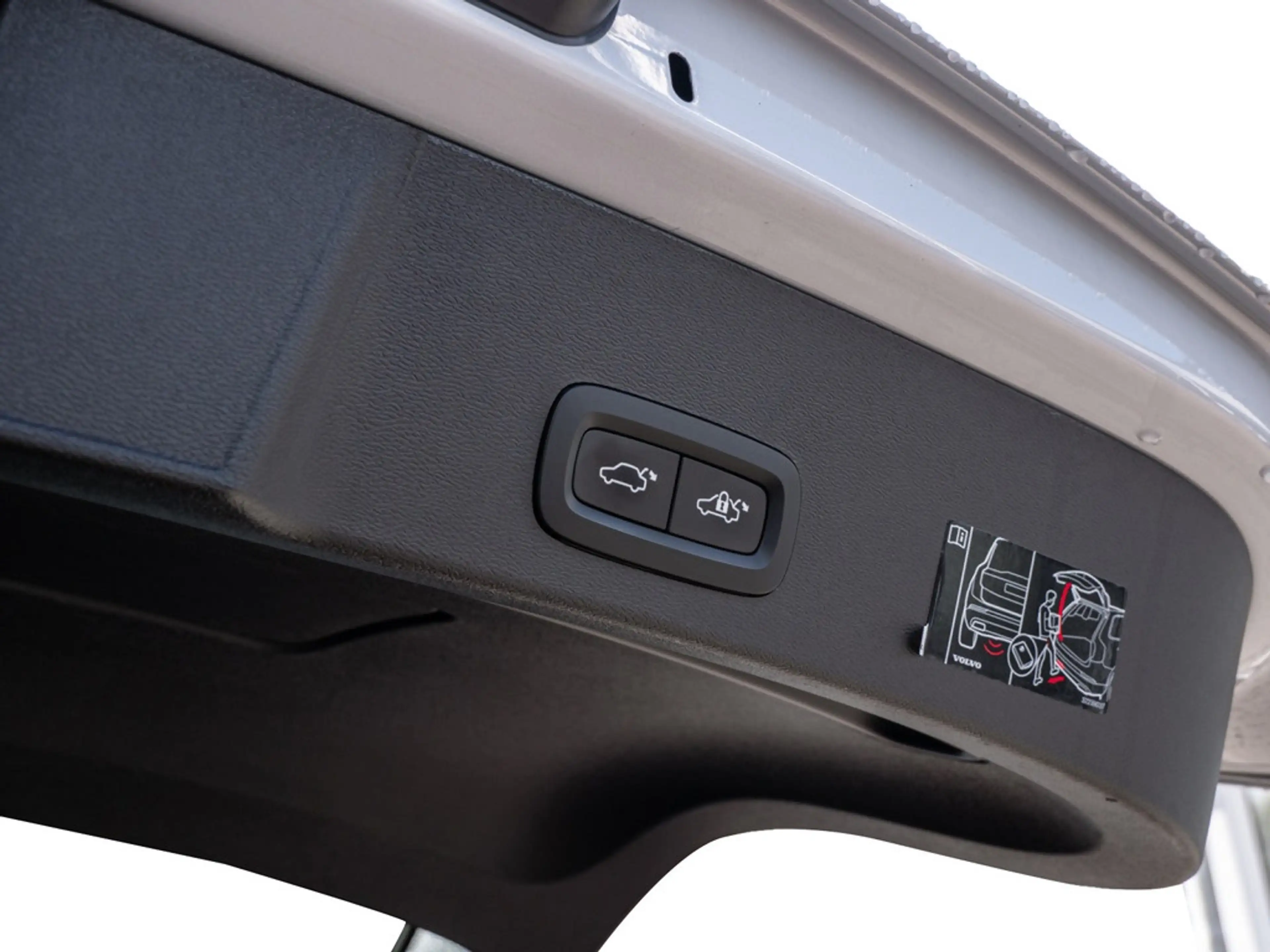 Volvo XC40 Recharge Single Core KAM SHZ — photo 9