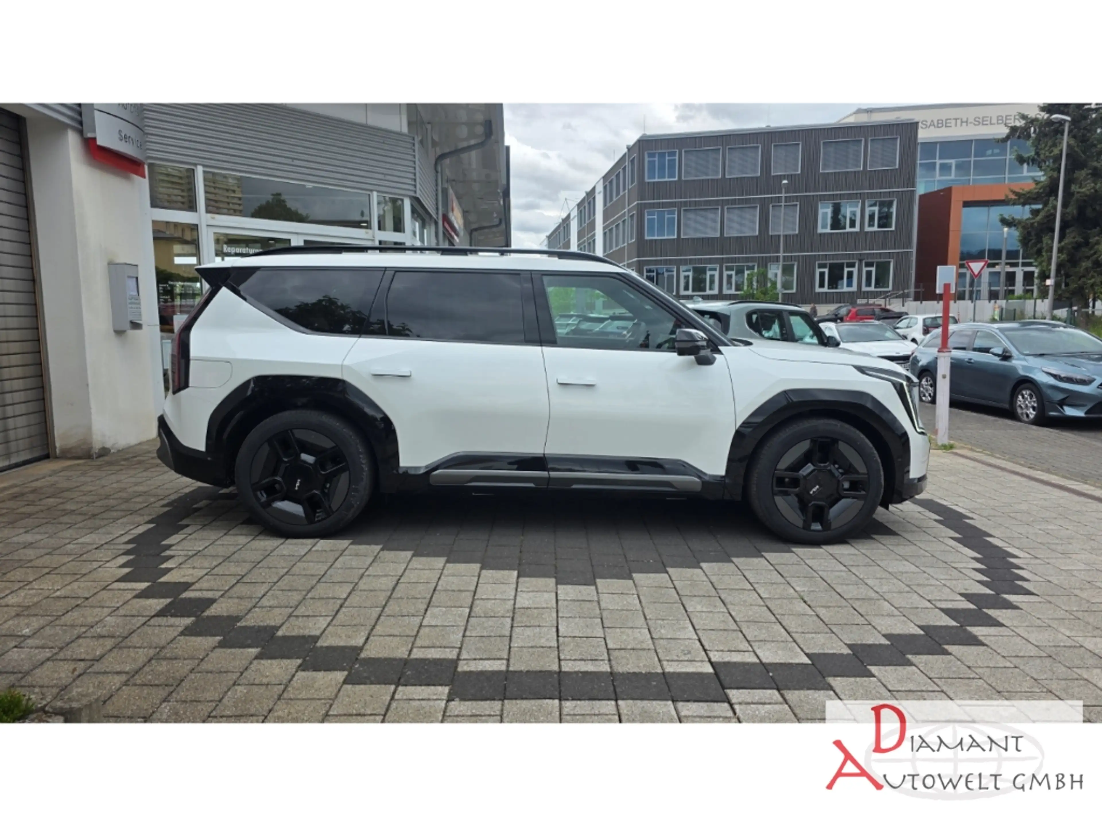 Kia EV9 GT-Line AWD mit Panoramaglasschiebedach 7 Sitzer — photo 5