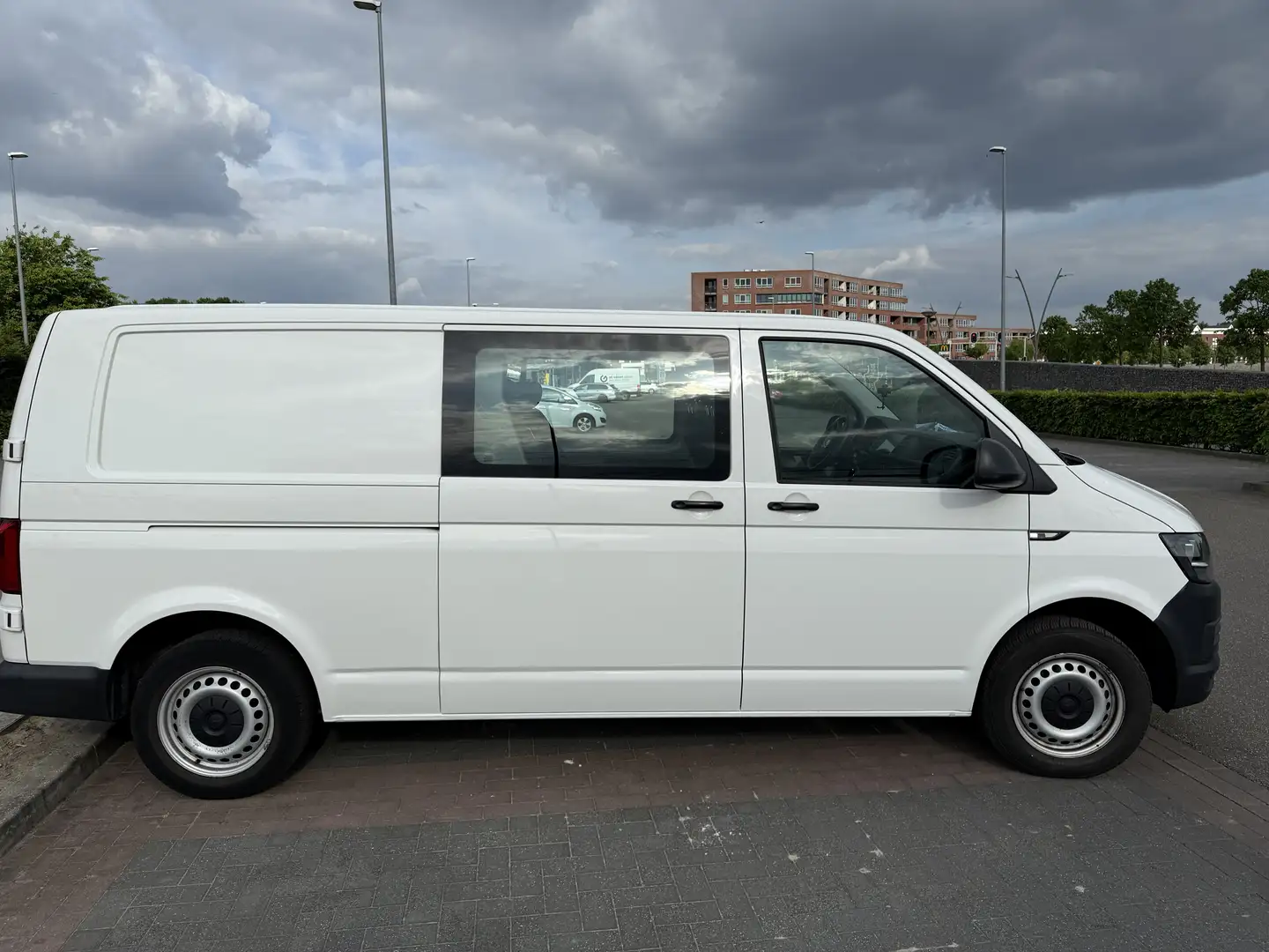 Volkswagen Transporter 2.0 TDI L2H1 Economy Wit - 2