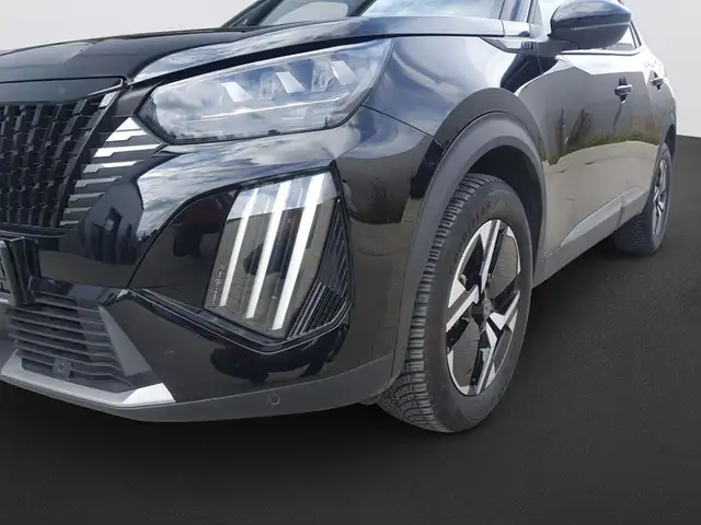 Peugeot 2008 view 9