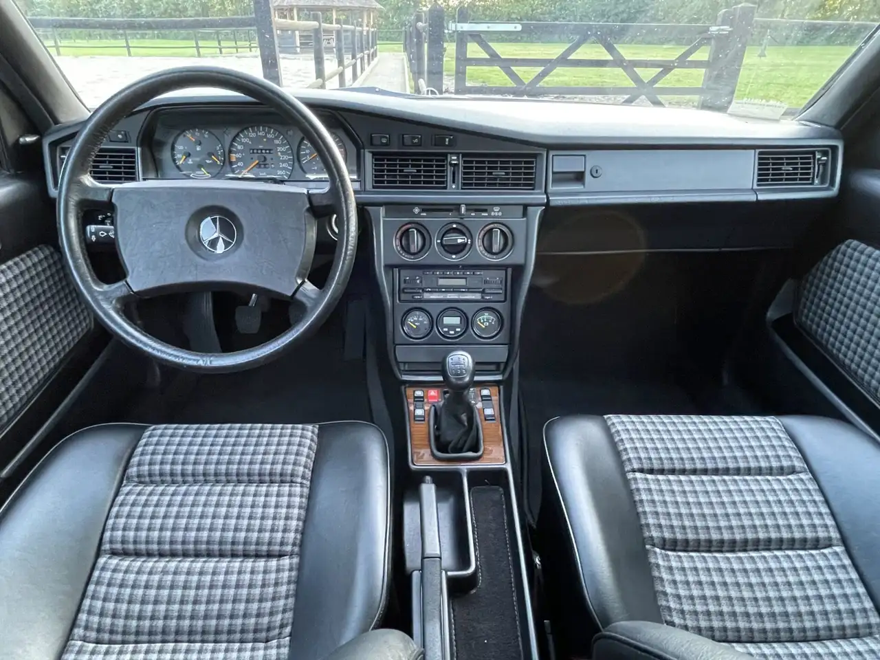 Mercedes-Benz 190 2.3-16 in zeer mooie staat, foto 12