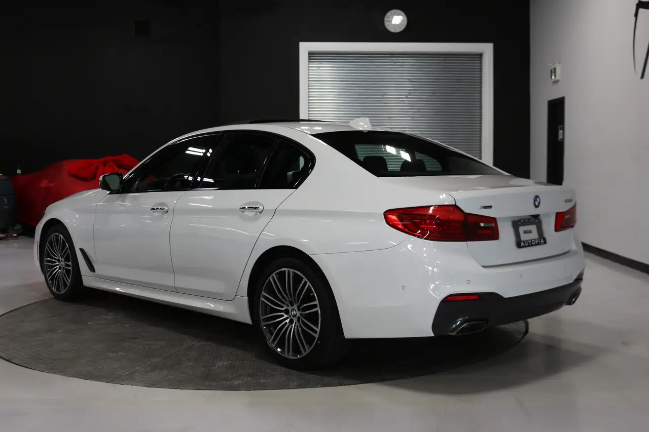 BMW 5 Series снимка BMW 5 Series
