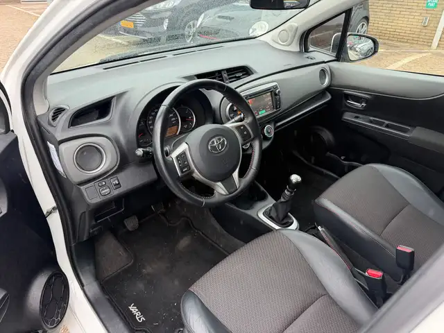 Toyota Yaris view 2