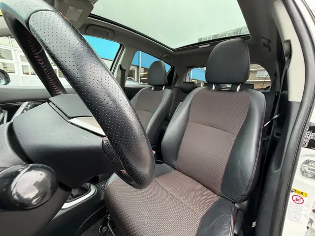 Toyota Yaris view 4