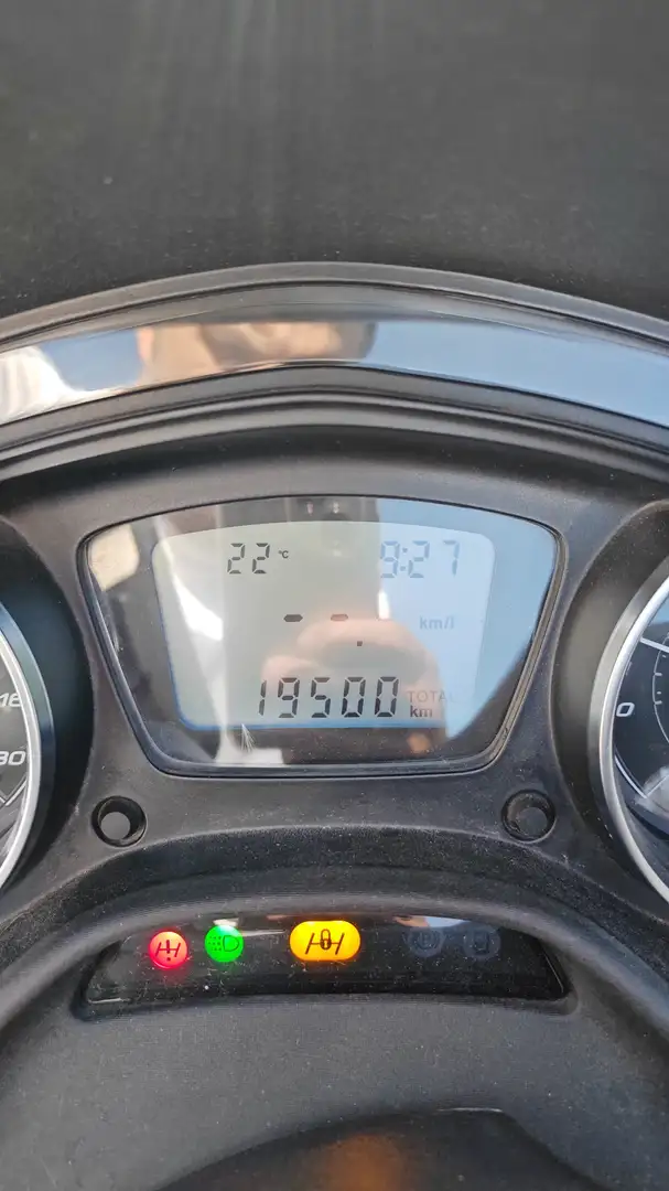 Piaggio MP3 500 Sport Advanced 2022 Negro - 2