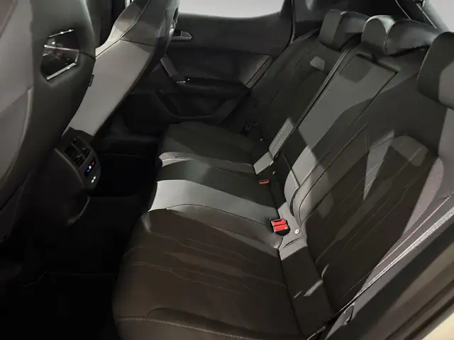 Cupra Leon view 11