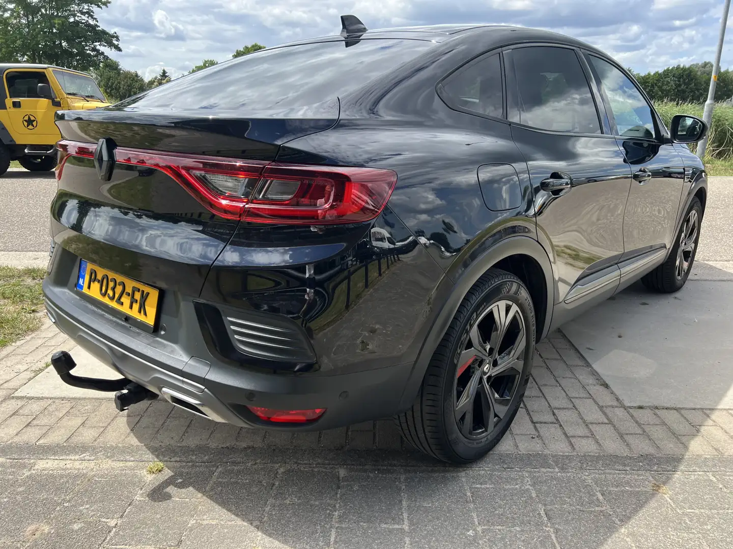 Renault Arkana 1.6 E-Tech Hybrid 145PK R.S. Line / Trekhaak / Ele Zwart - 2