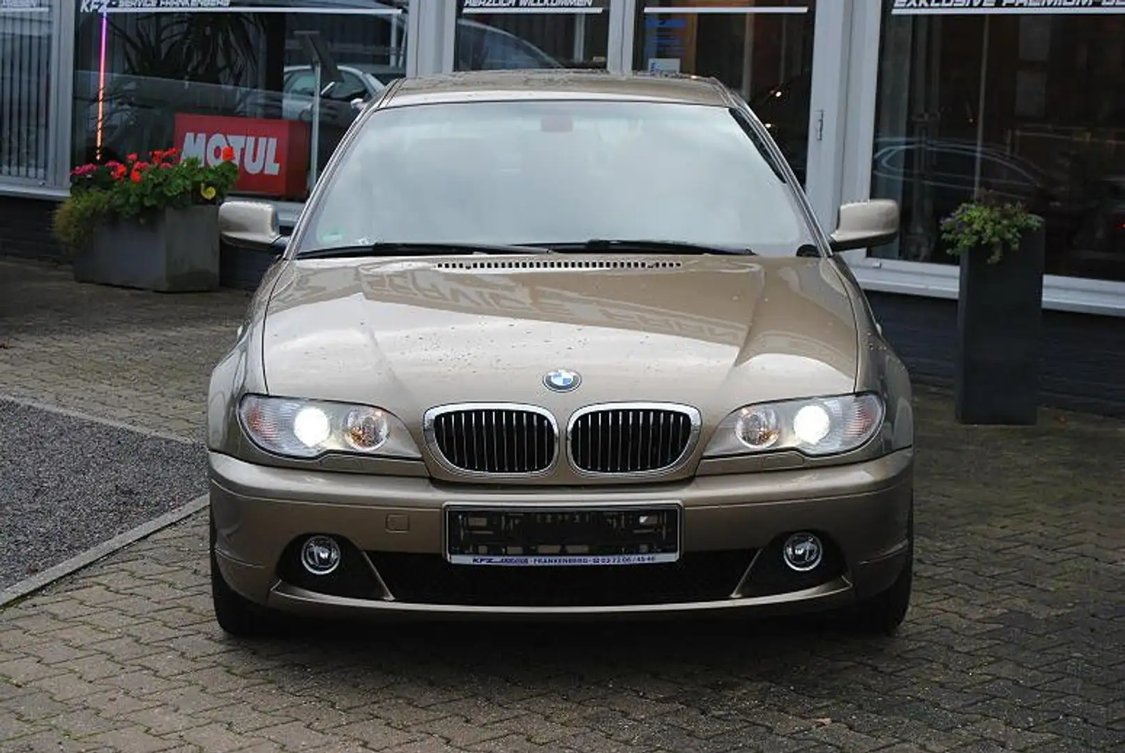 BMW 320 Ci A Edition Lifestyle.2-Hand. Sehr gepflegt Braun - 2