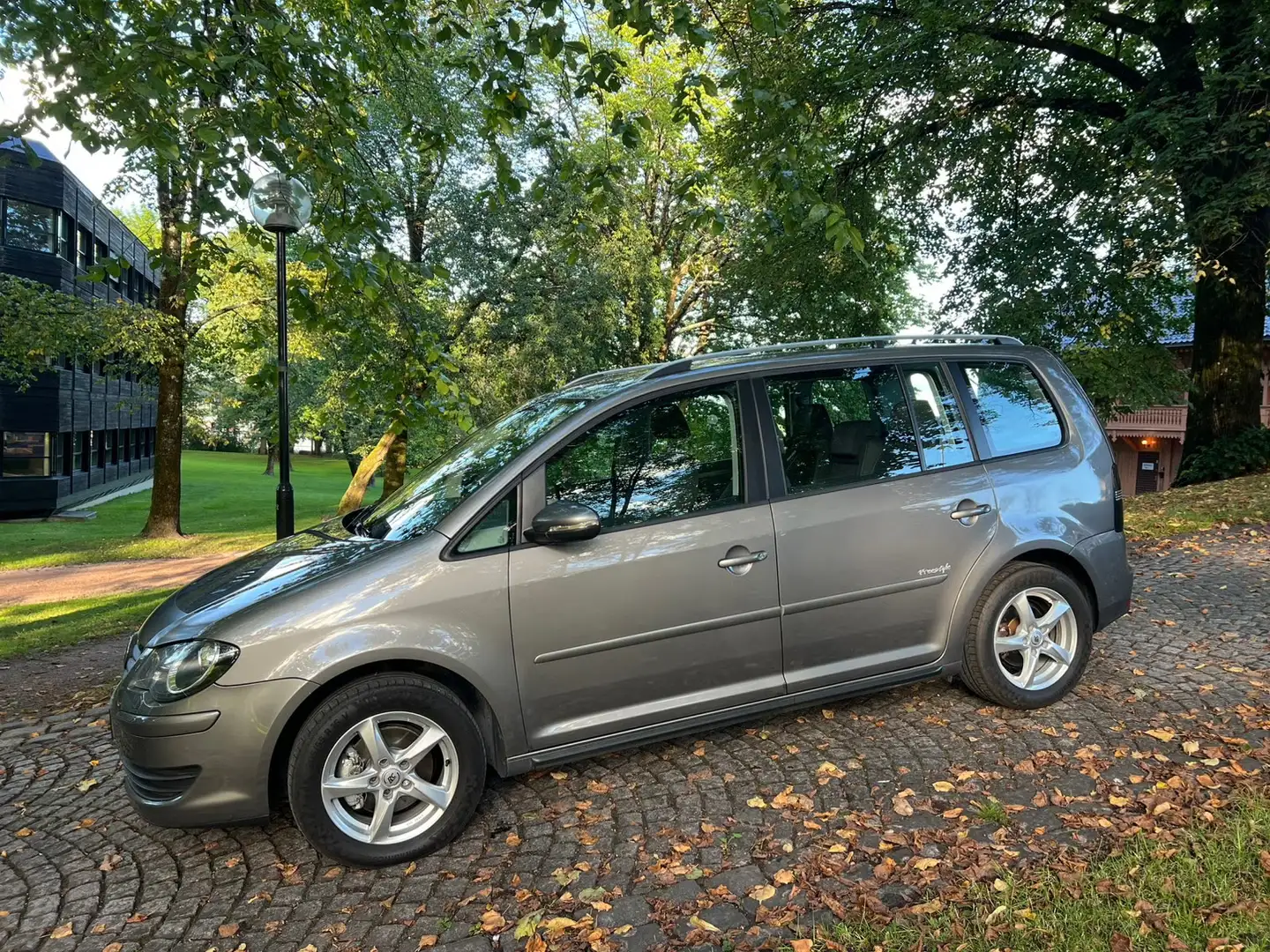 9ff GT9 Volkswagen Touran Grau - 1