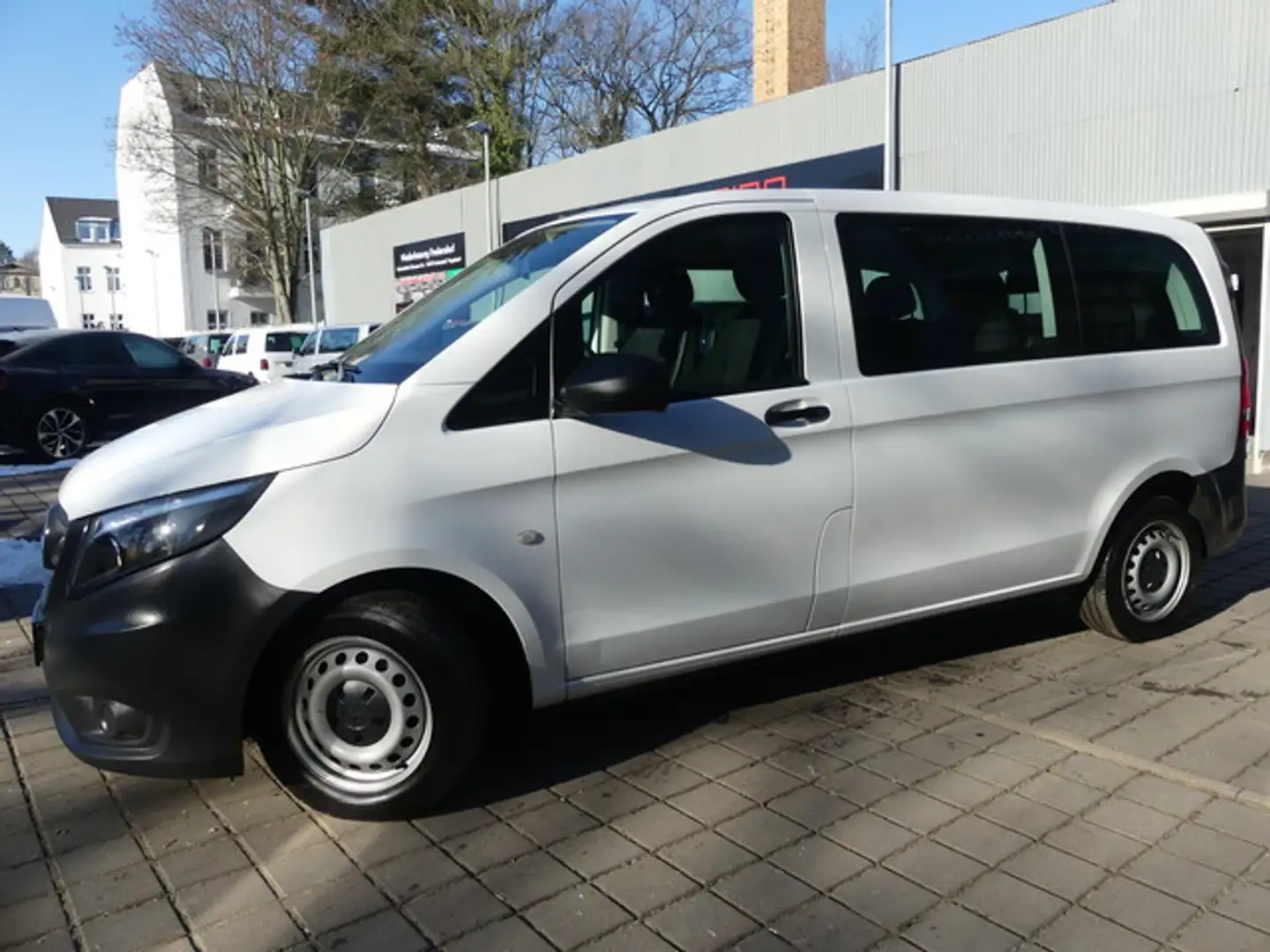 Mercedes-Benz Vito Tourer 114 kompakt 7 SITZER 9GAUTOM/NAVI/DAB Білий - 2