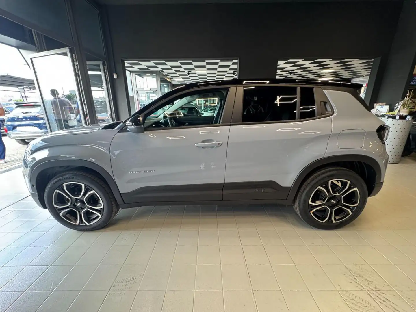 Jeep Avenger 1.2 Turbo MHEV Summit Grigio - 2