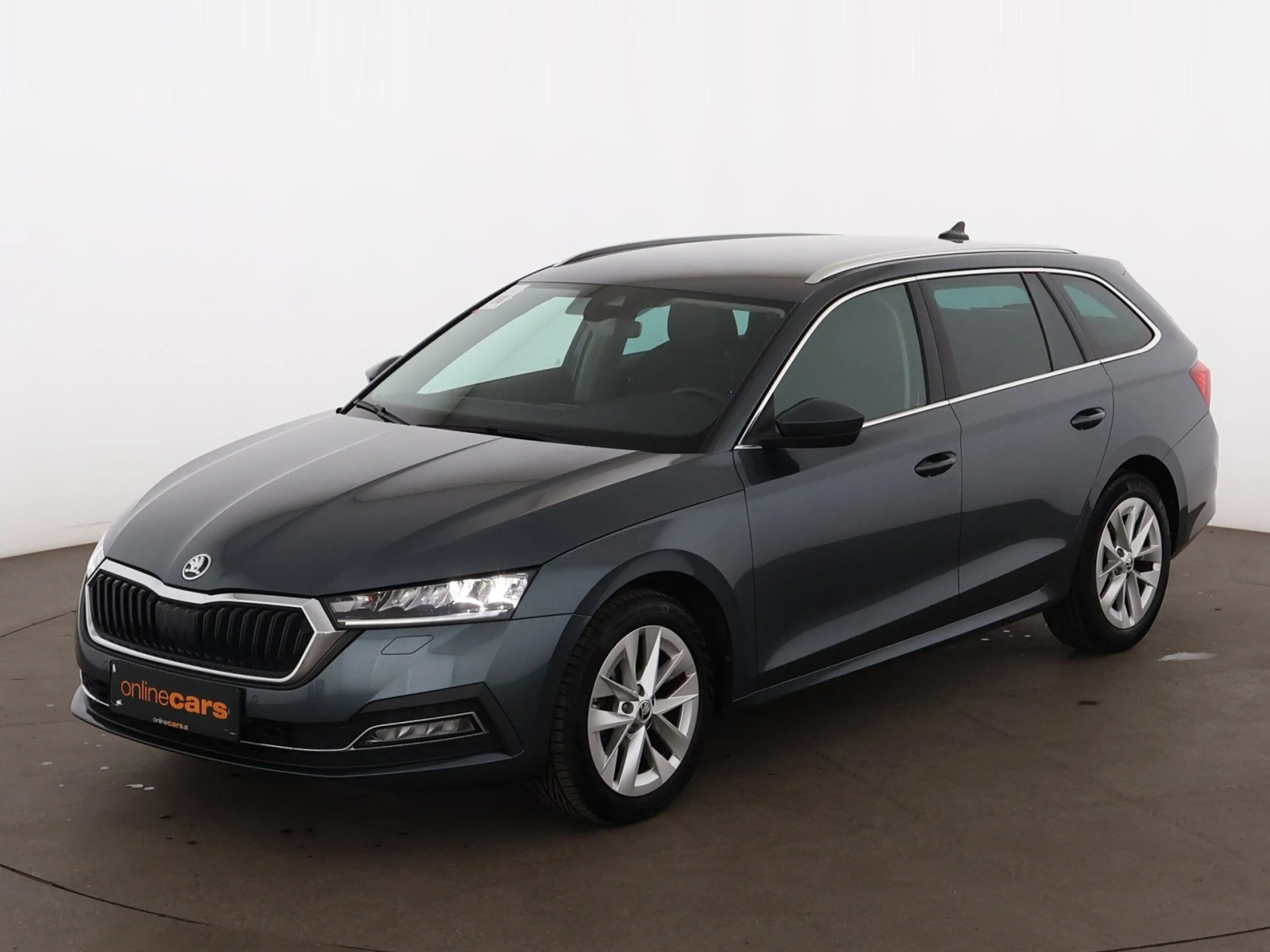 Skoda Octavia Combi 2.0 TDI Ambition Aut LED AHK SITZHZ — photo 2