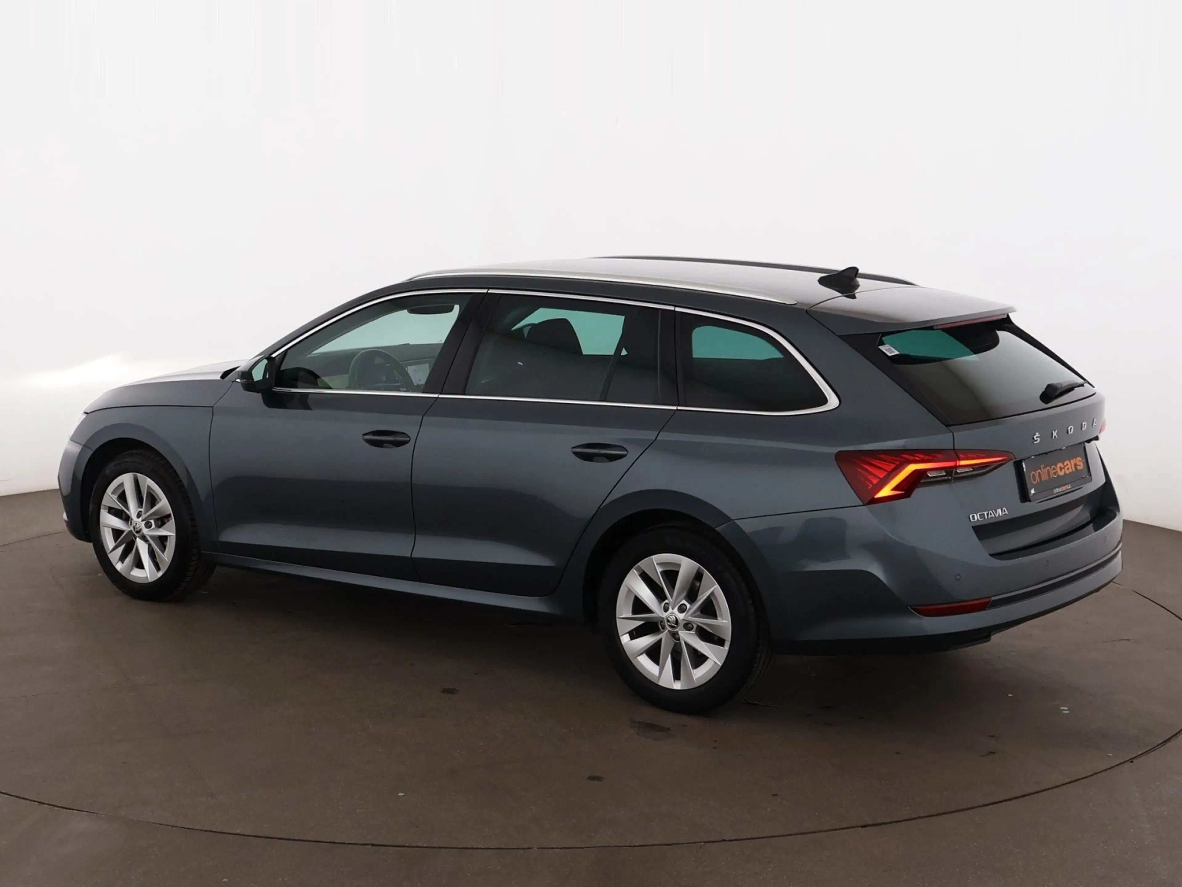 Skoda Octavia Combi 2.0 TDI Ambition Aut LED AHK SITZHZ — photo 8