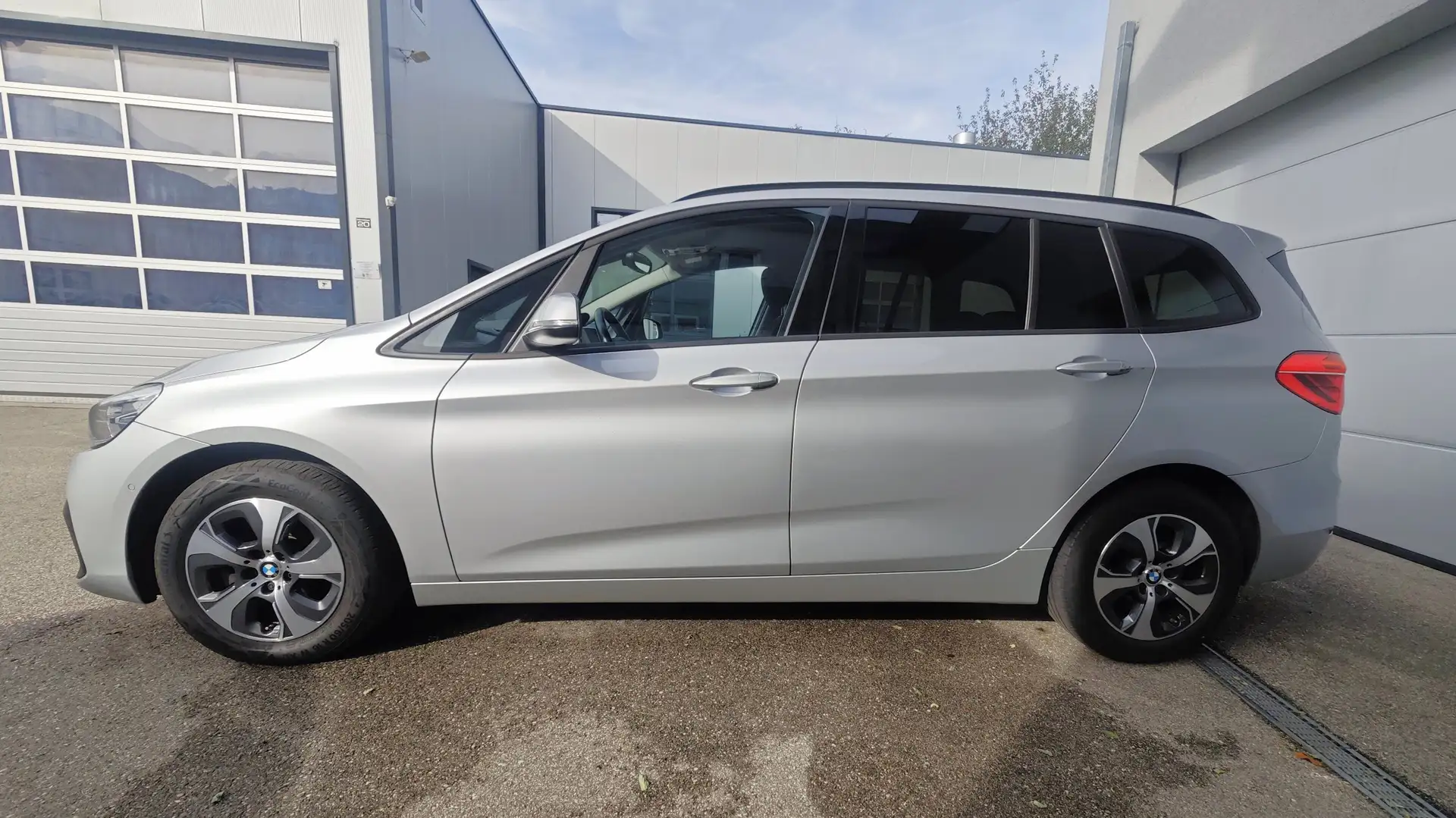 BMW 216 d Gran Tourer SportLine Erstbesitz NP €45.848,- Gris - 2