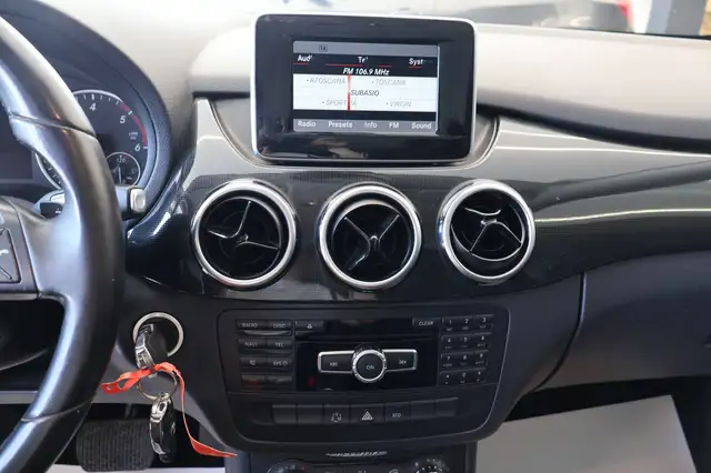Mercedes-Benz B-Class view 15