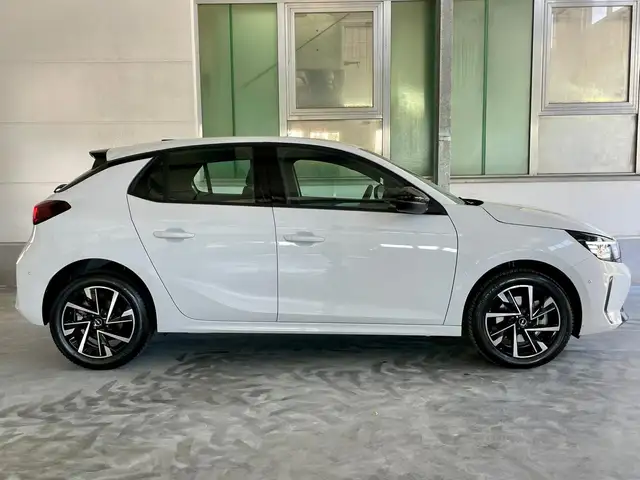 Opel Corsa view 8