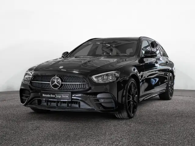 Mercedes-Benz E-Class view 2