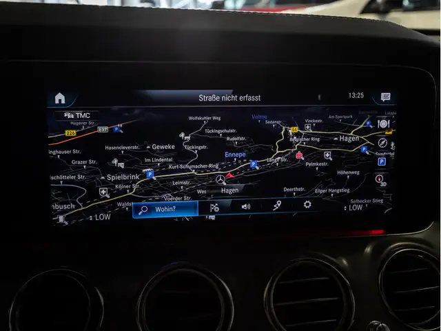 Mercedes-Benz E-Class view 14