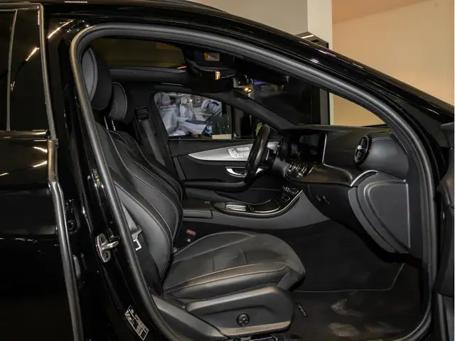 Mercedes-Benz E-Class view 8