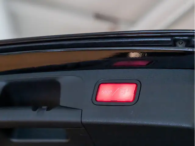 Mercedes-Benz E-Class view 6
