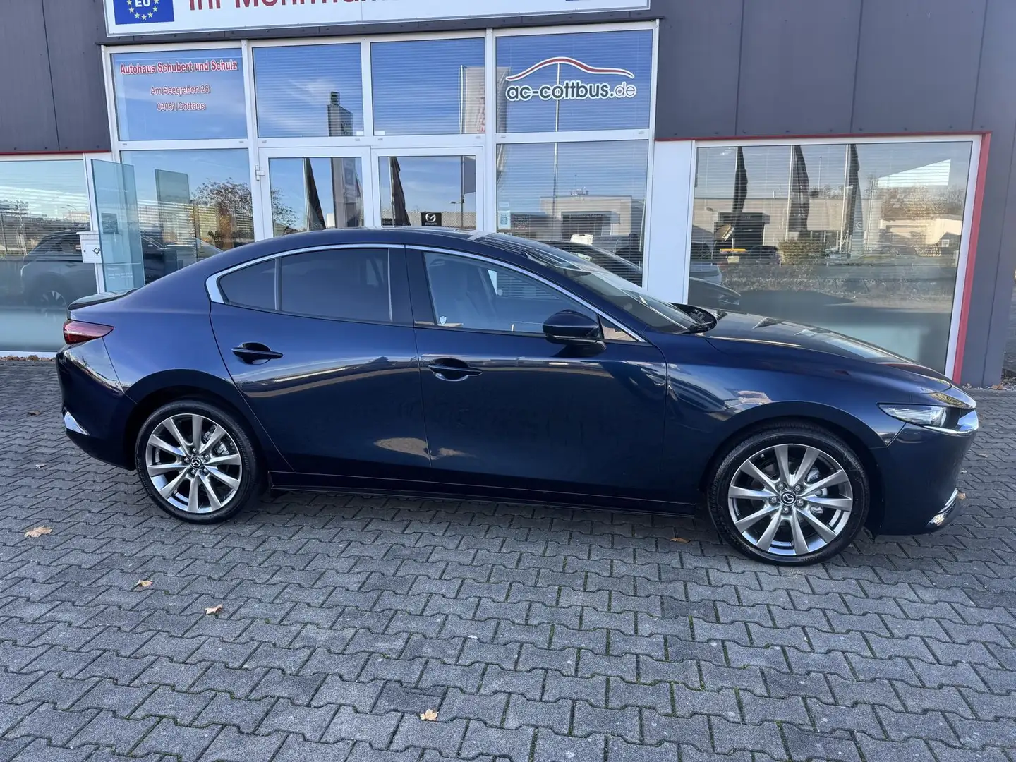 Mazda 3 2.0 SKYACTIV-X MHEV Selection LED ACC 1.Hand Blau - 2