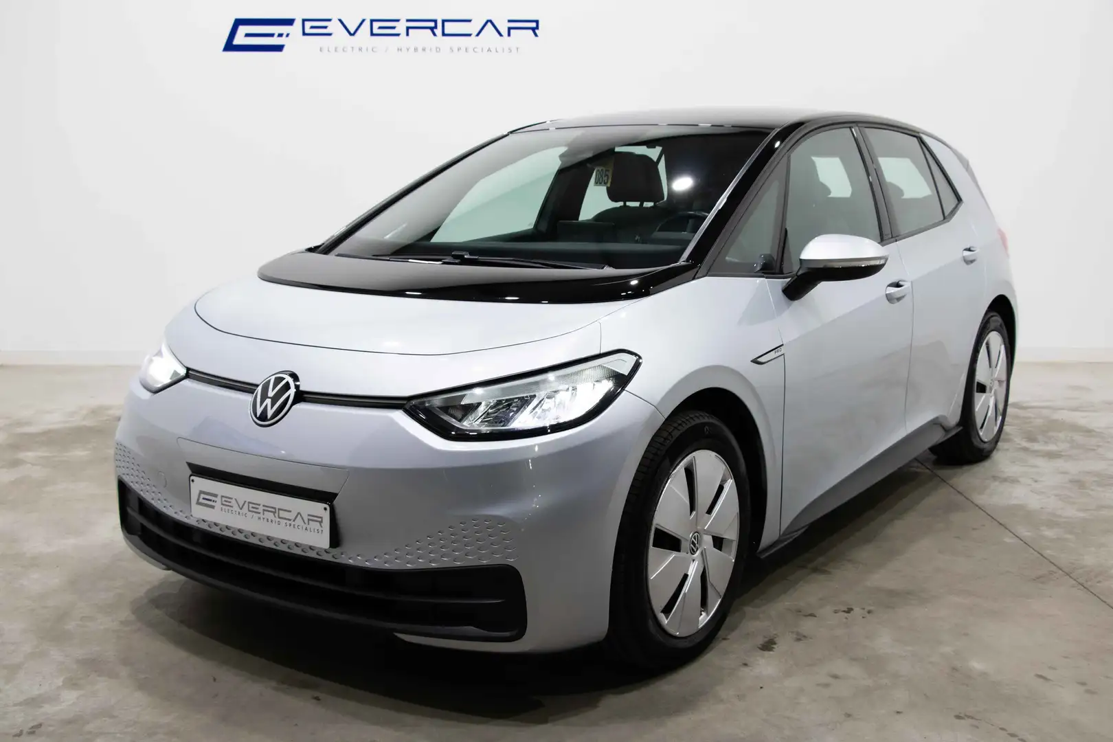 Volkswagen ID.3 58 kWh Pro Performance Life ***ALCANTARA*LED*** Plateado - 1