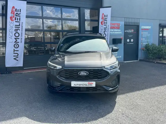 Ford Kuga view 3