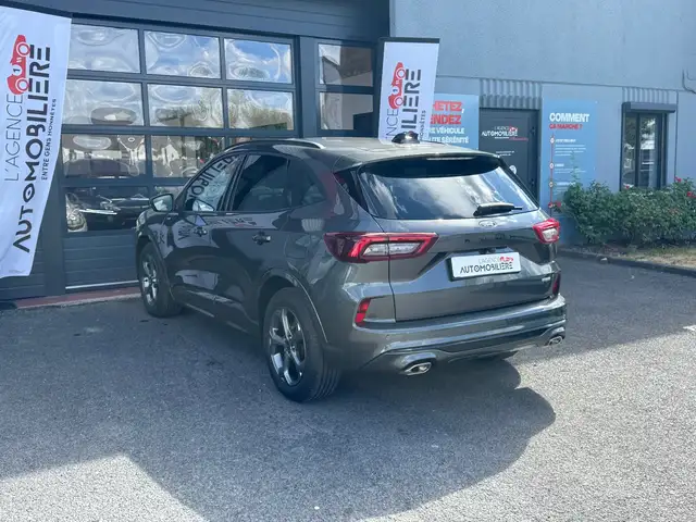 Ford Kuga view 4
