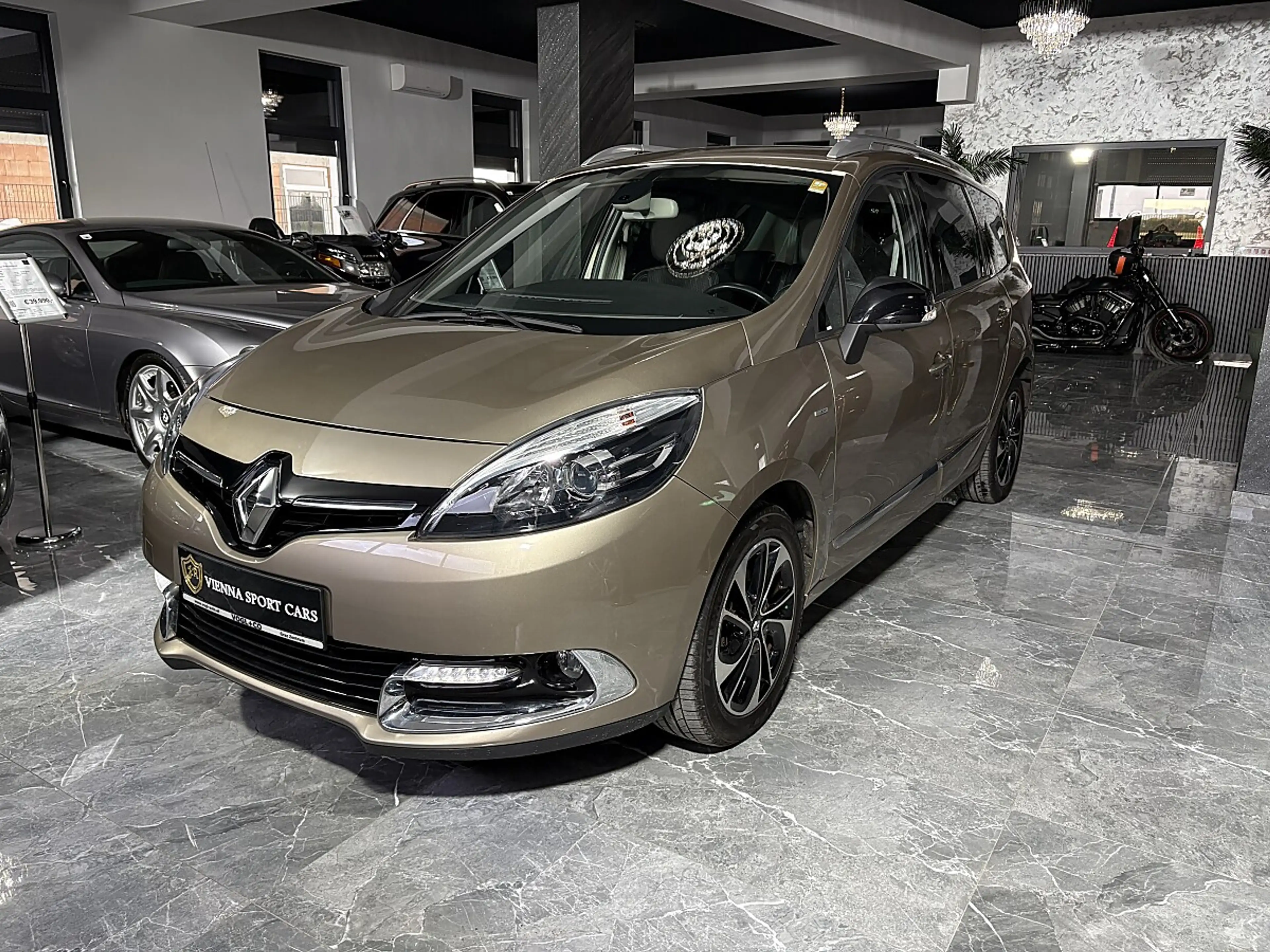 Renault Scenic Scénic Energy dCi*BOSE EDITION*7-SITZE*1-BESITZ* — photo 2