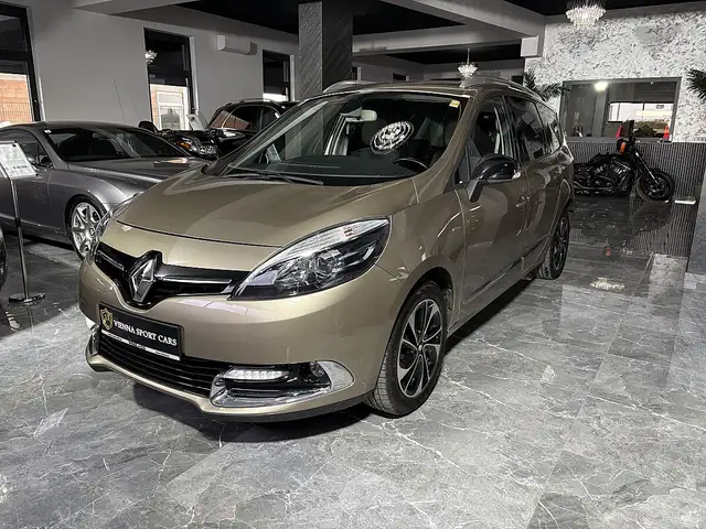 Renault Scenic view 2