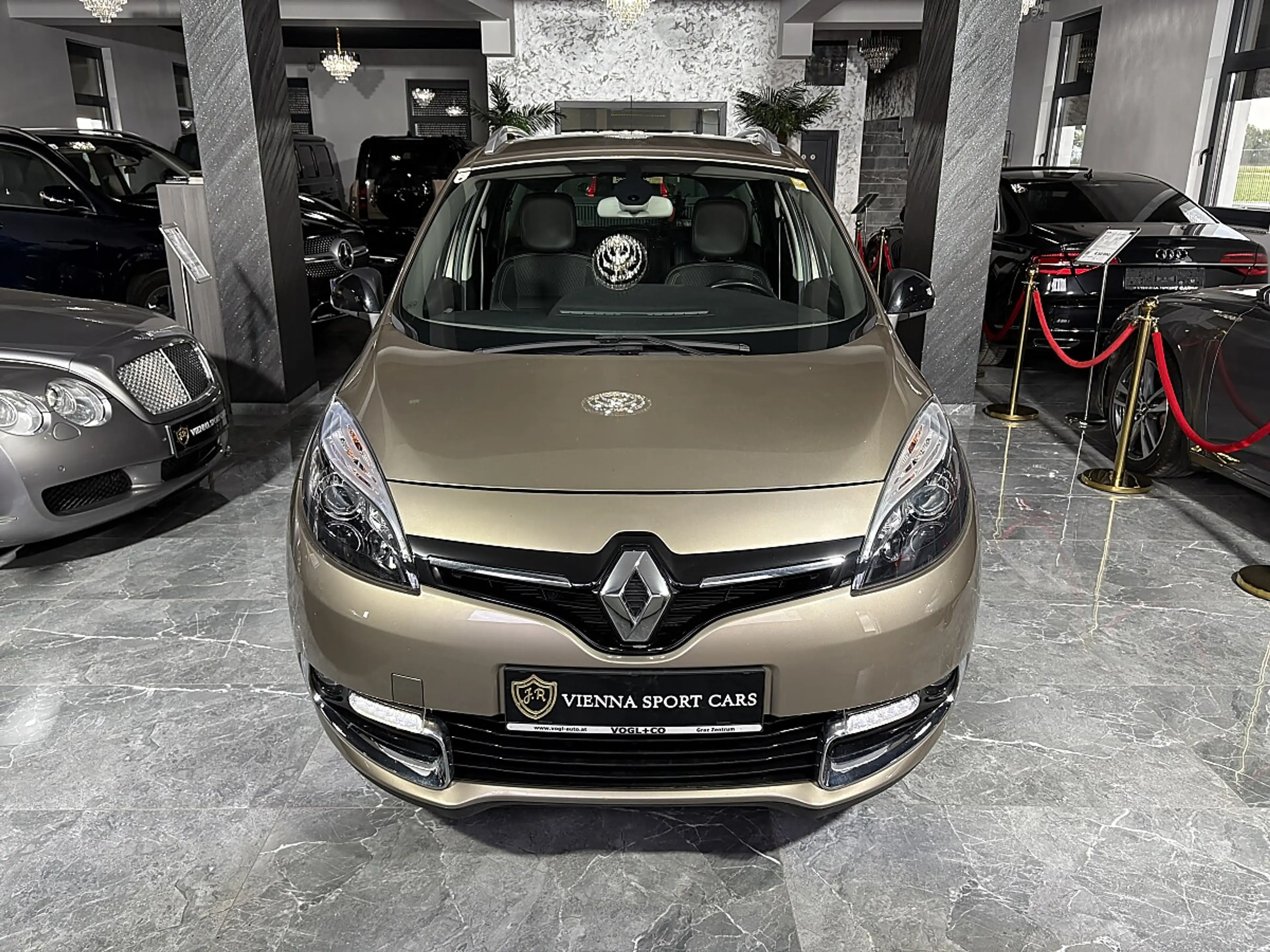 Renault Scenic Scénic Energy dCi*BOSE EDITION*7-SITZE*1-BESITZ* — photo 3