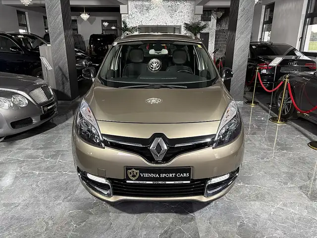 Renault Scenic view 3