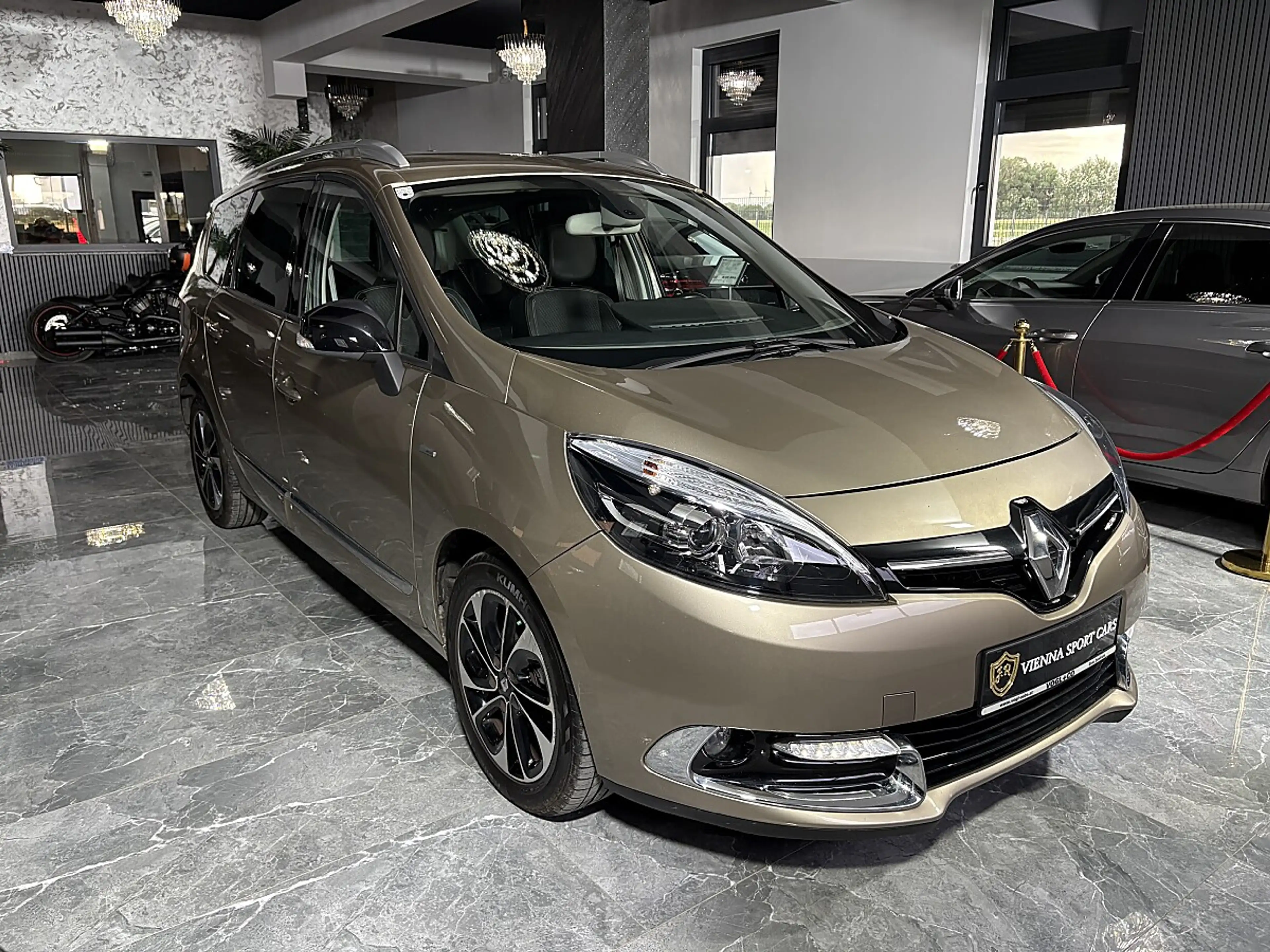 Renault Scenic Scénic Energy dCi*BOSE EDITION*7-SITZE*1-BESITZ* — photo 6