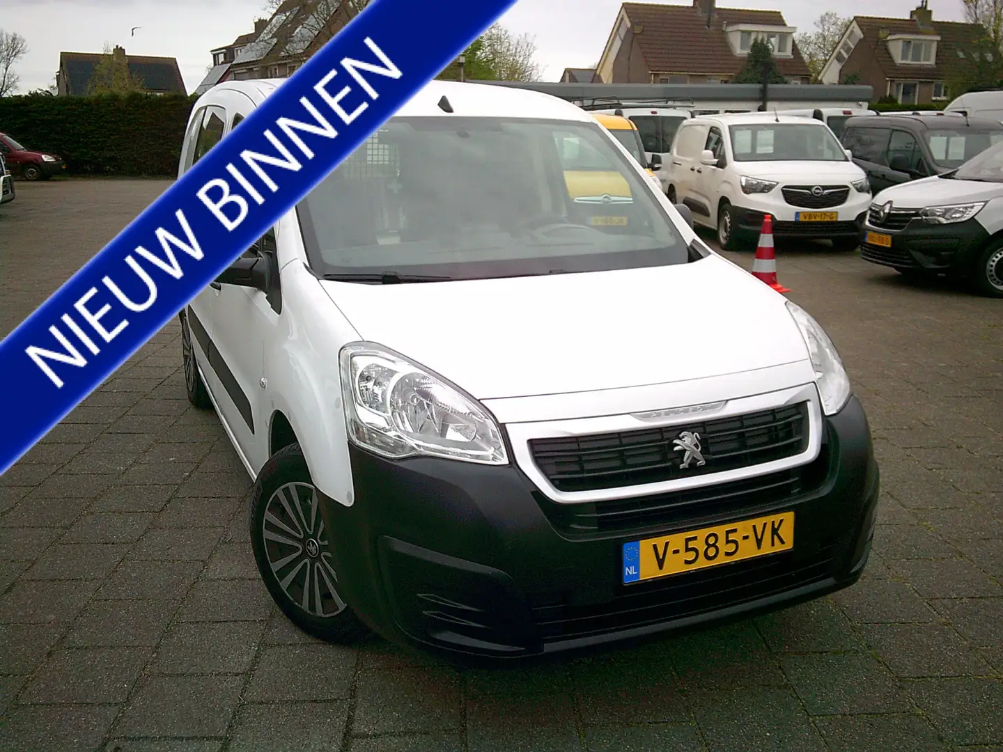 Peugeot Partner 120 1.6 BlueHDi 100 L1 Premium VOORZIEN VAN AIRCO+ Bianco - 1
