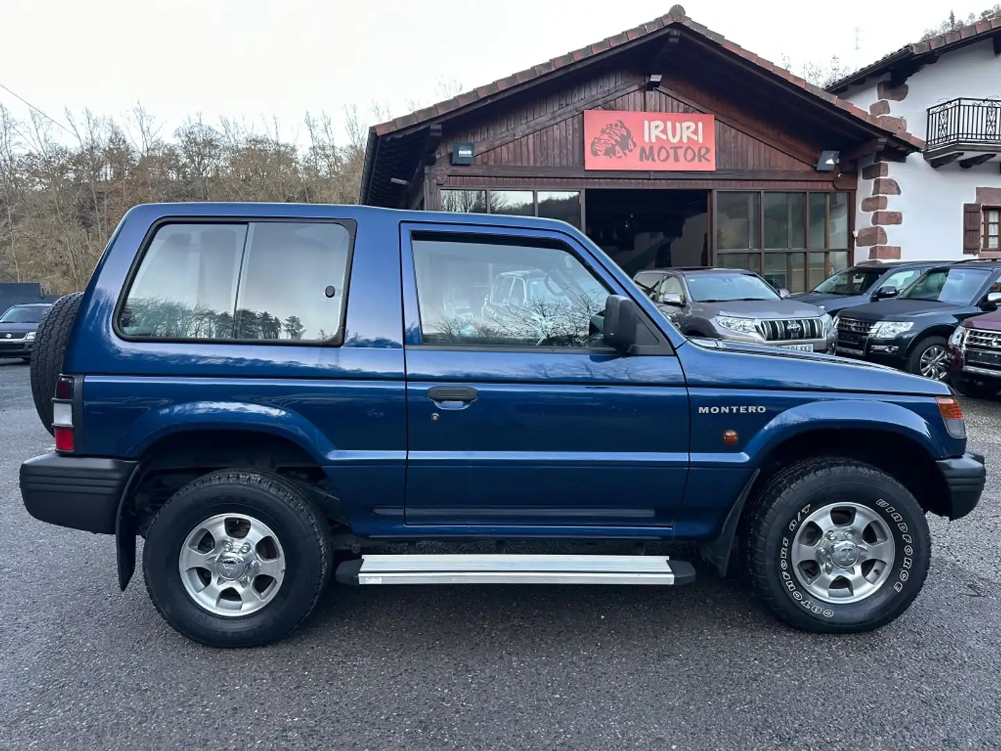 Mitsubishi Montero Corto 2.8 Tdi GLX Blau - 1