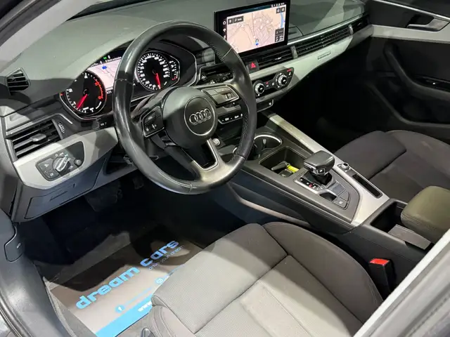 Audi A4 view 21