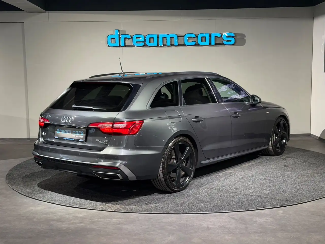 Audi A4 Avant 50 TDI quattro S-line tiptronic / Blackline Bild 8