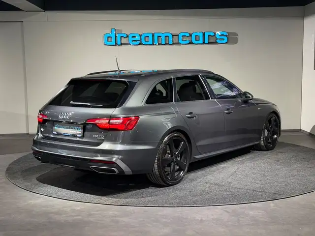 Audi A4 view 8
