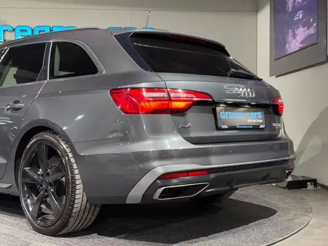 Audi A4 view 12