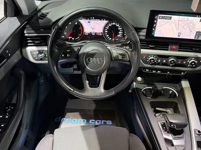 Audi A4 view 20