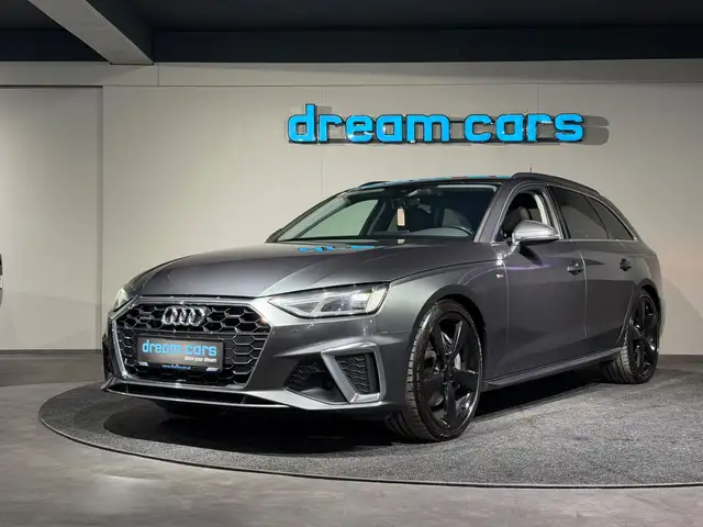 Audi A4 view 16