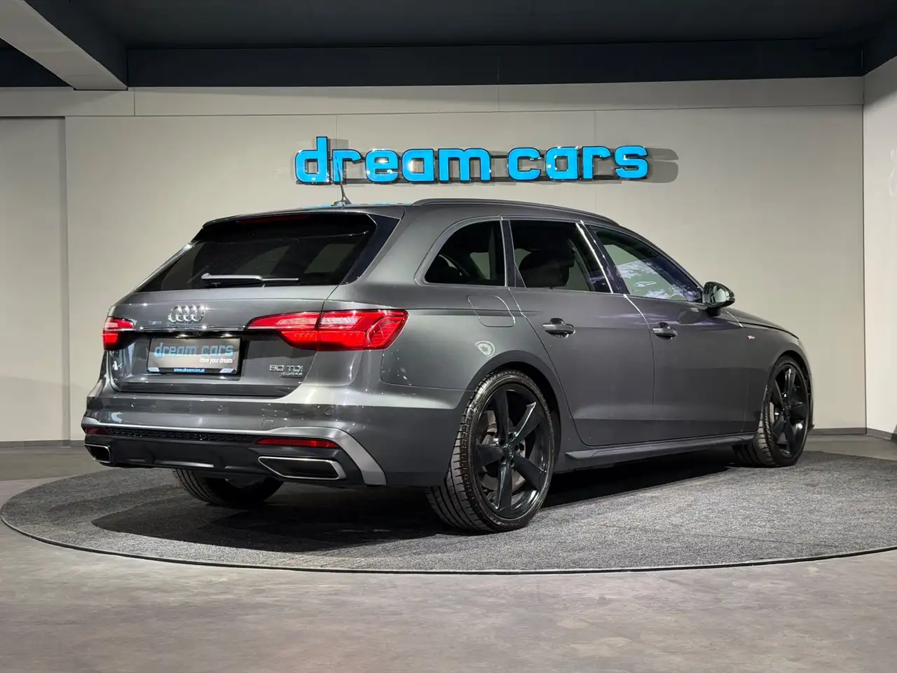 Audi A4 Avant 50 TDI quattro S-line tiptronic / Blackline Bild 2