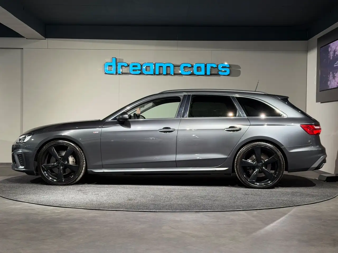 Audi A4 Avant 50 TDI quattro S-line tiptronic / Blackline Bild 13